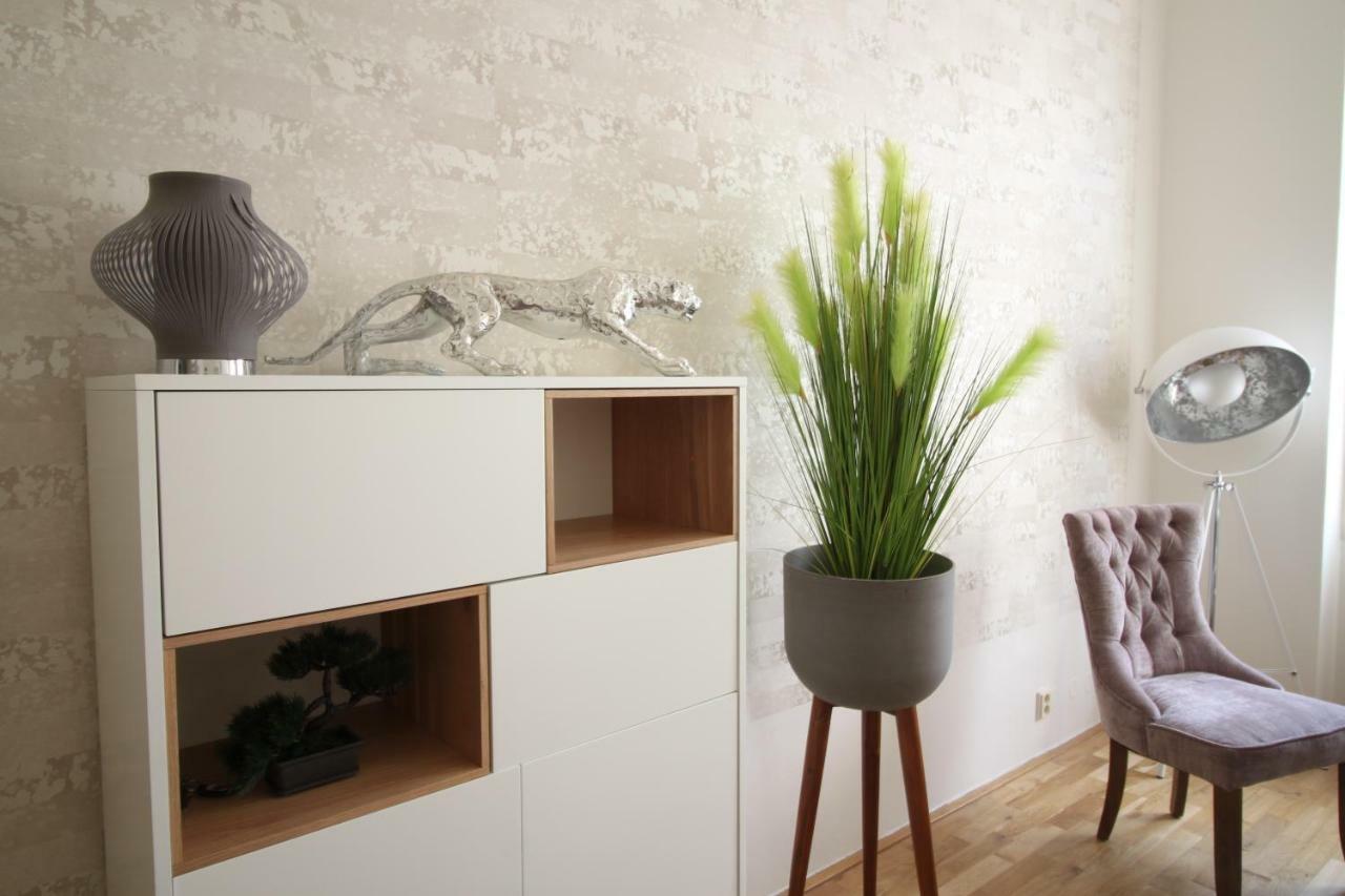 New Design & Style Apartment Old Town Xxl Praha Bagian luar foto