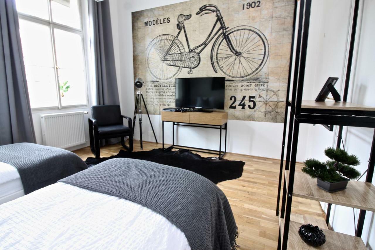 New Design & Style Apartment Old Town Xxl Praha Bagian luar foto