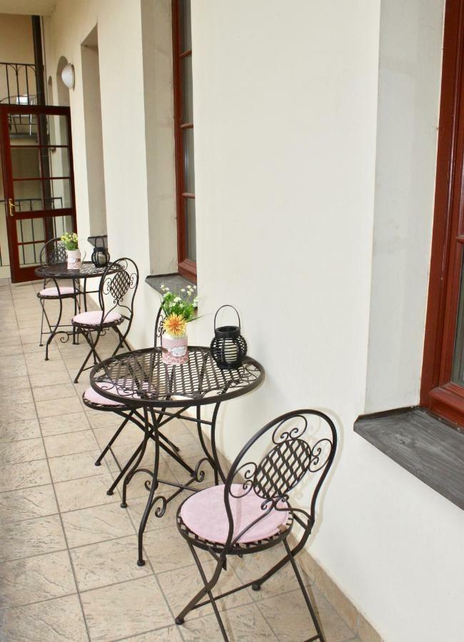 New Design & Style Apartment Old Town Xxl Praha Bagian luar foto